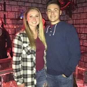 Meet your Posher, Derick